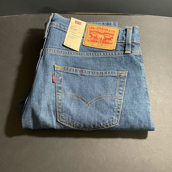 Levi’s Slim Straight Jeans - Picture 2 of 2